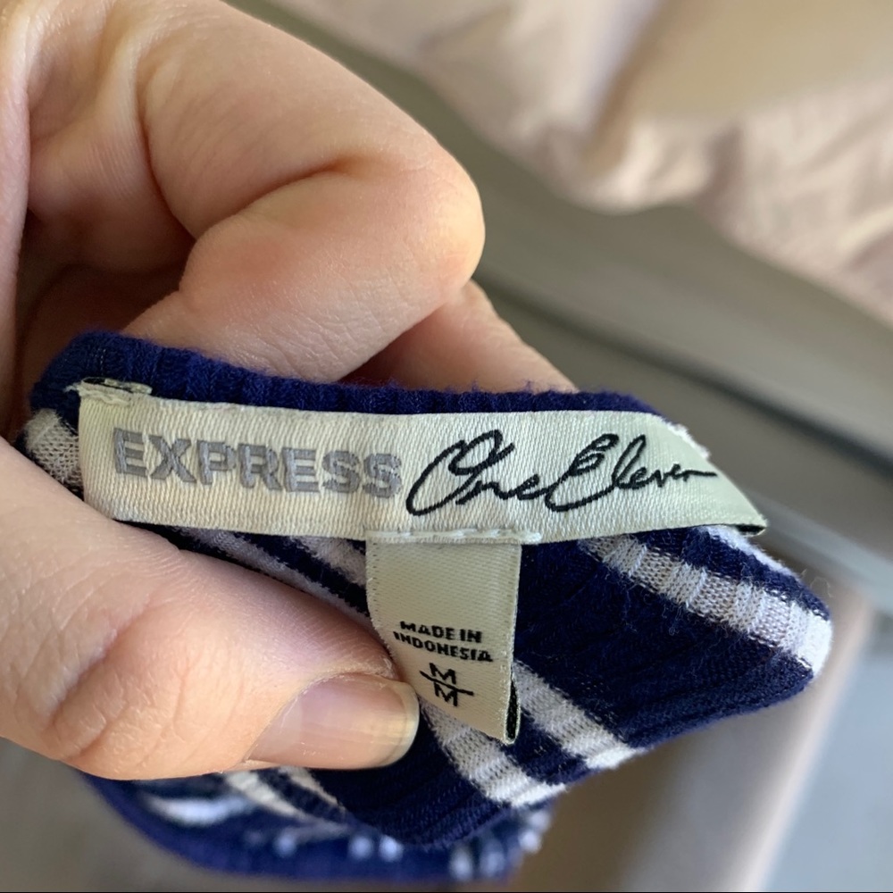 Express fitted top - Picture 3 of 3